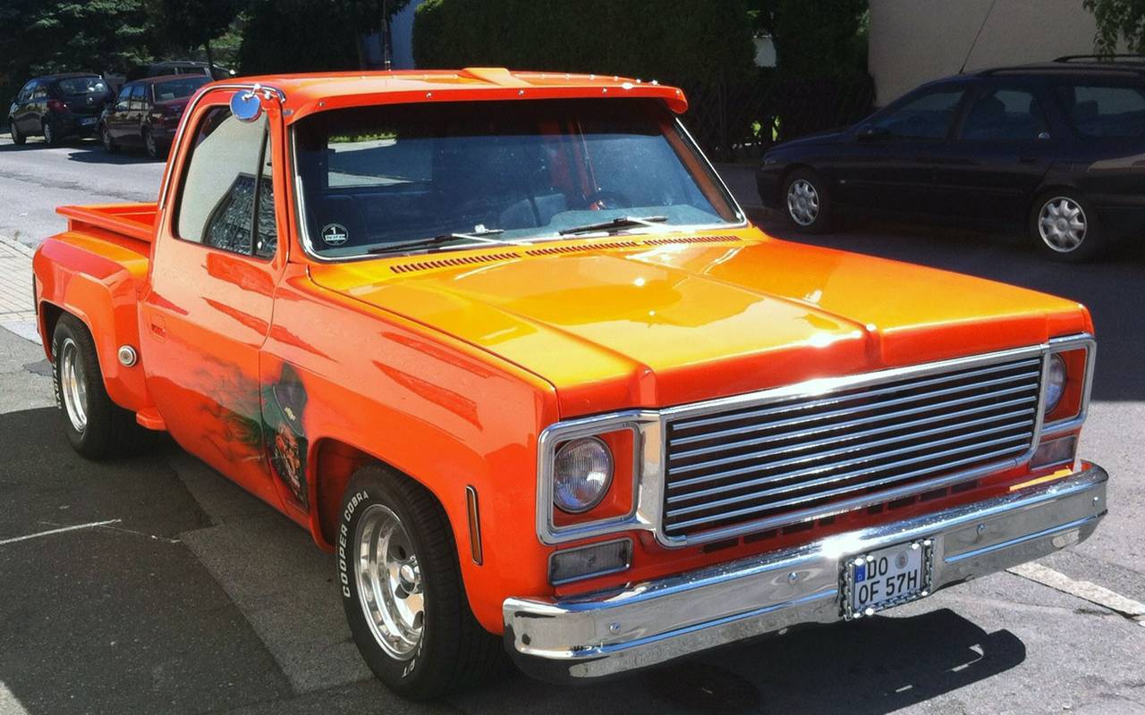 Dieser auffällige Pick-Up wird gesucht.