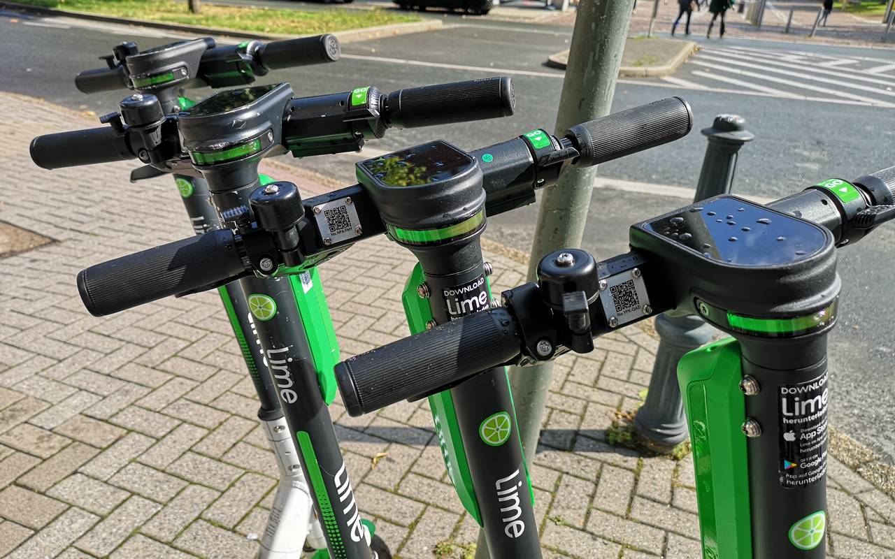 E-Scooter des Anbieters "Lime"