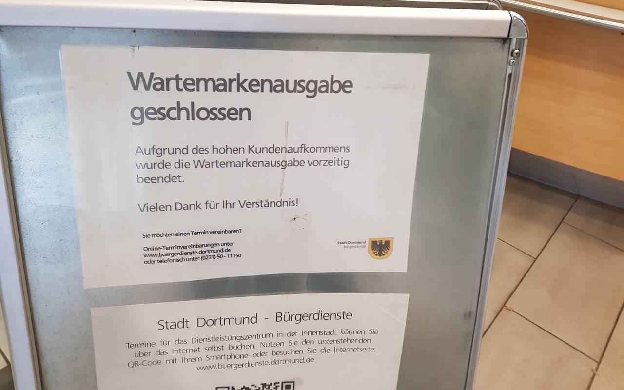 Wartezeiten in den Bürgerdiensten.