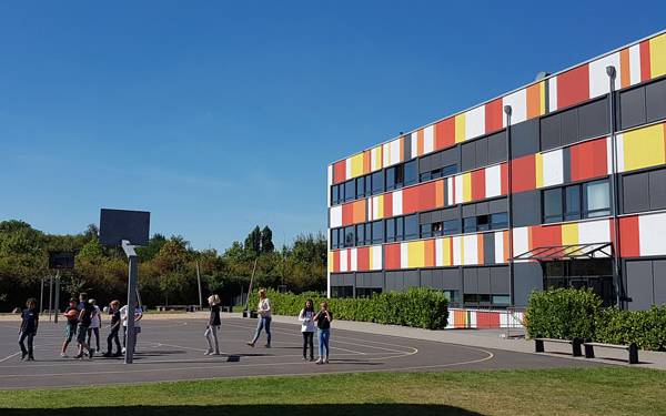 Privatgymnasium Stadtkrone Dortmund.