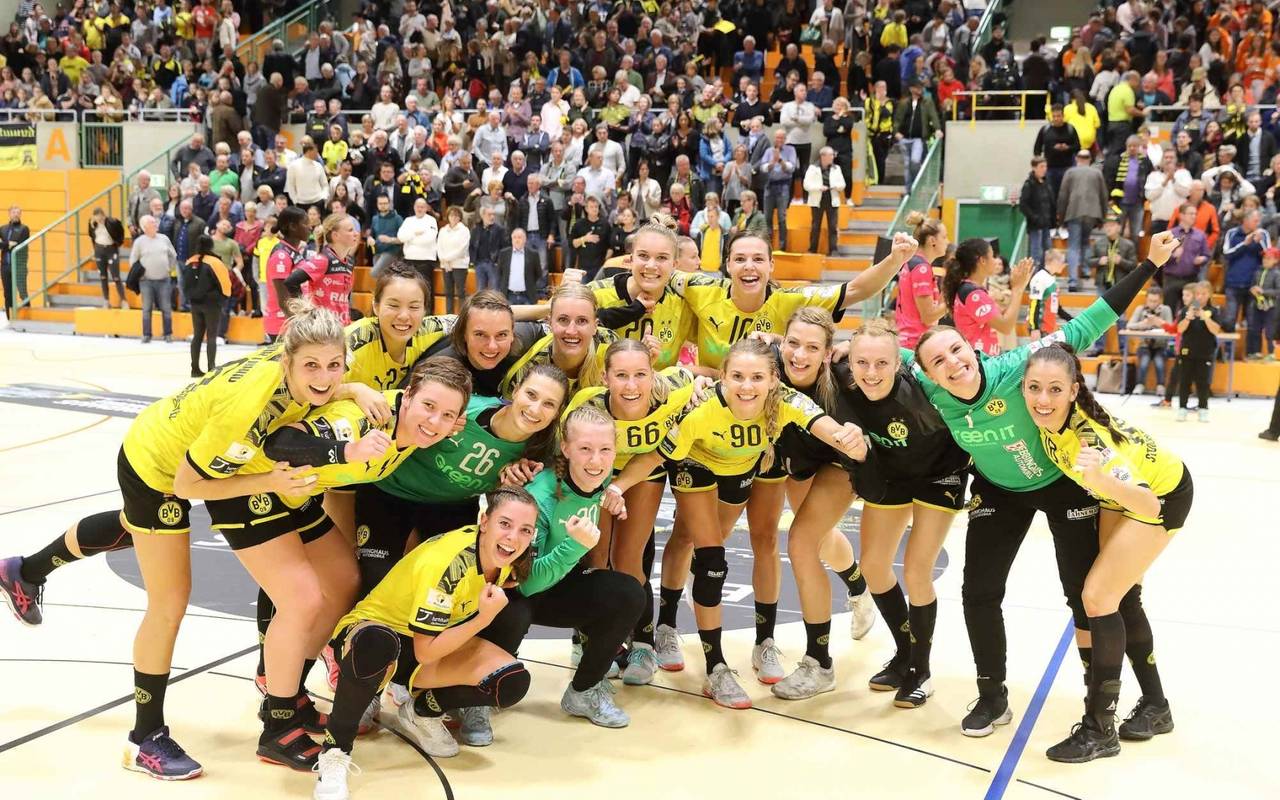 BVB Handball Damen nach dem Sieg gegen Metzingen.