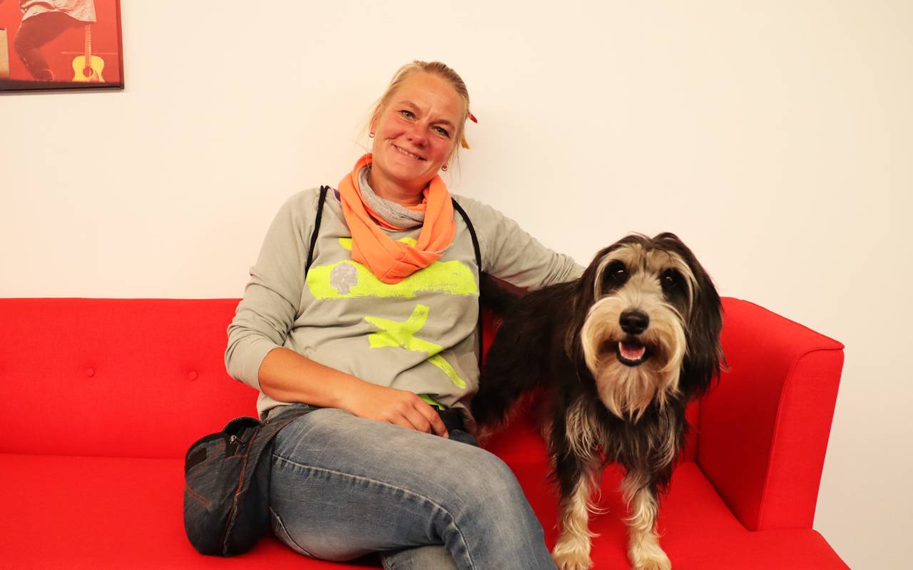 Film-Hunde-Agentur Inhaberin Marion Albers mit Hündin Fanny