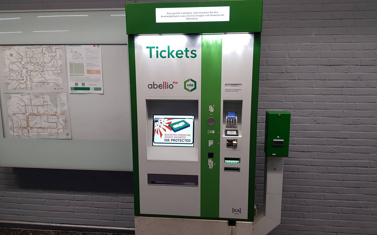 Der neue VRR-Ticket-Automat am Dortmunder Hbf