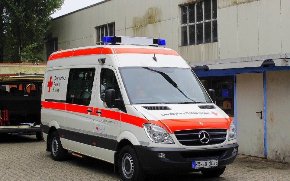 Rettungswagen des Deutschen Roten Kreuzes Dortmund.