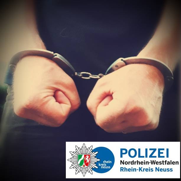 Der 25-Jährige wurde mit Haftbefehl gesucht. Bei ihm klickten die Handschellen. (Symbolbild: Polizei Rhein-Kreis Neuss)
