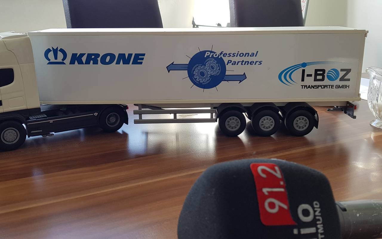 Miniatur-Lkw der Firma I Boz Transporte GmbH