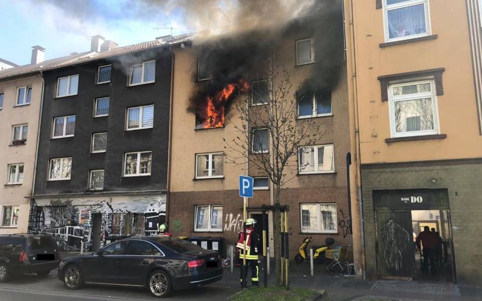 Wohnung am Borsigplatz brennt.