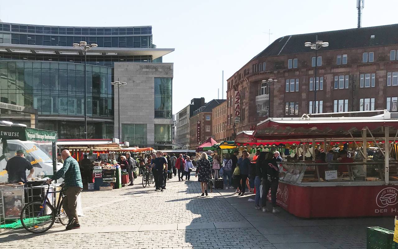 Wochenmarkt auf dem Hansaplatz in der Coronazeit.