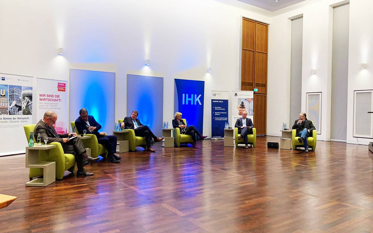 Podiumsdiskussion der IHK Dortmund: Oberbürgermeister Kandidaten 2020