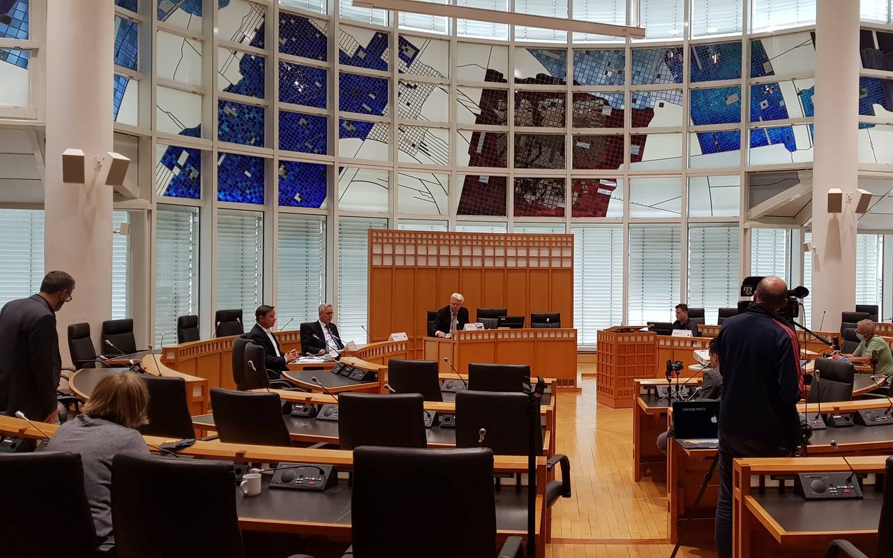 Pressekonferenz der Stadt Dortmund, Polizei Dortmund und Borussia Dortmund vor dem Revierderby in der Coronazeit.