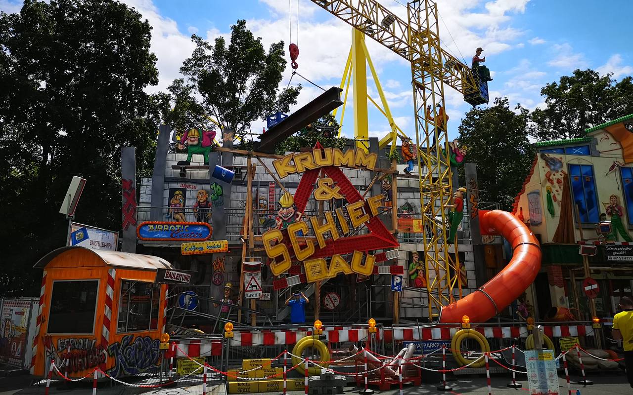 FunDOmio-Fahrgeschäft in Dortmund.