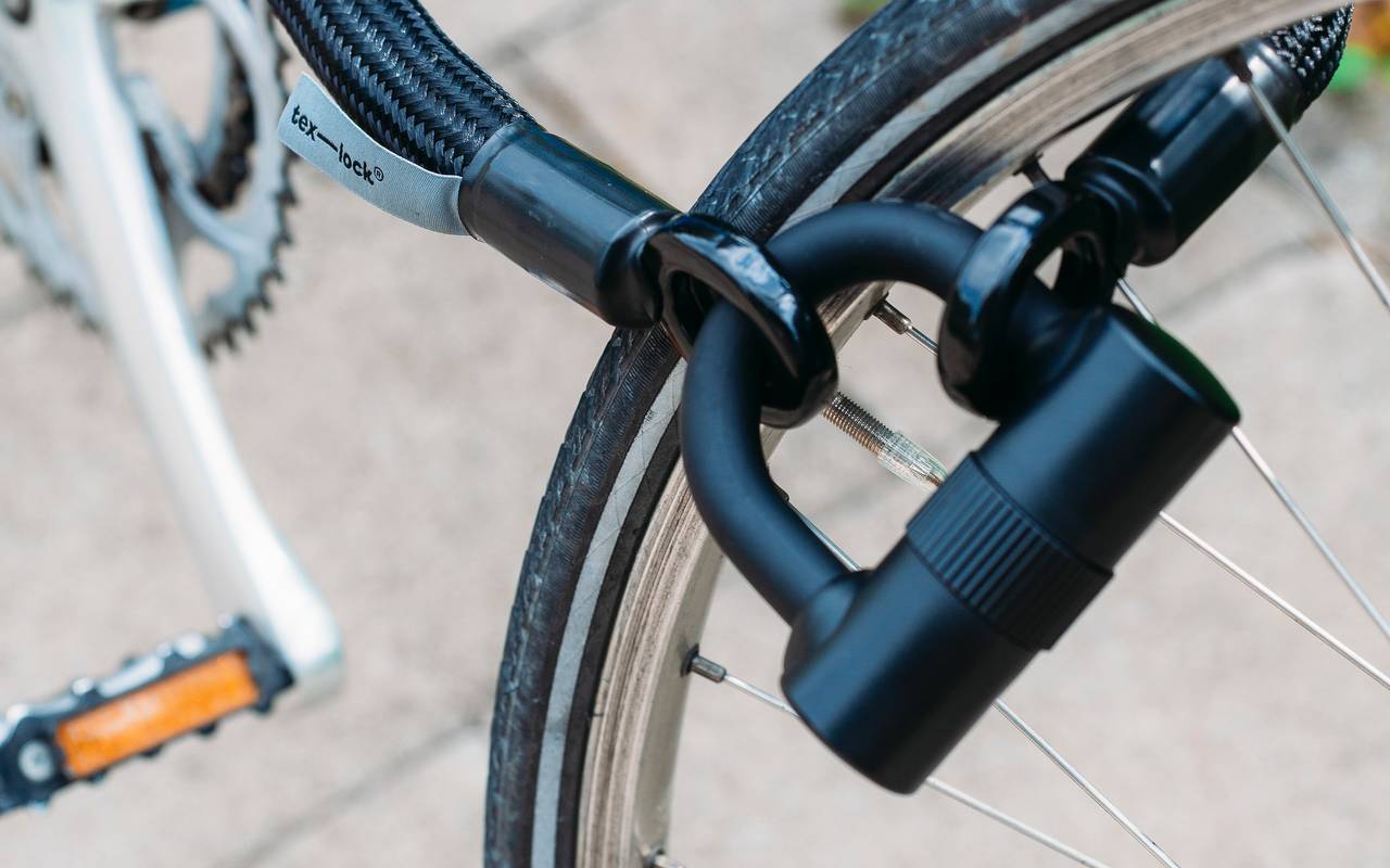 Abgeschlossenes Fahrrad (Symbolbild)