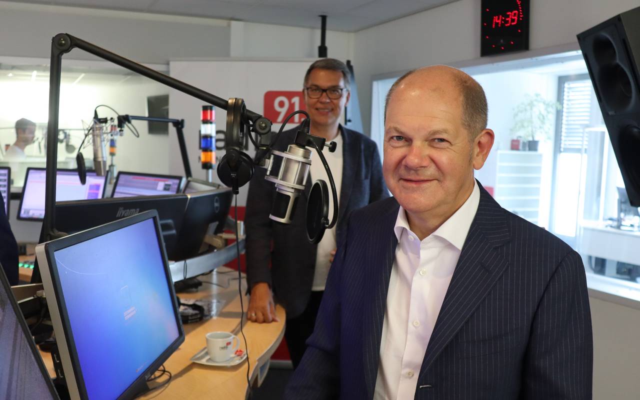 Olaf Scholz im Radio 91.2-Studio