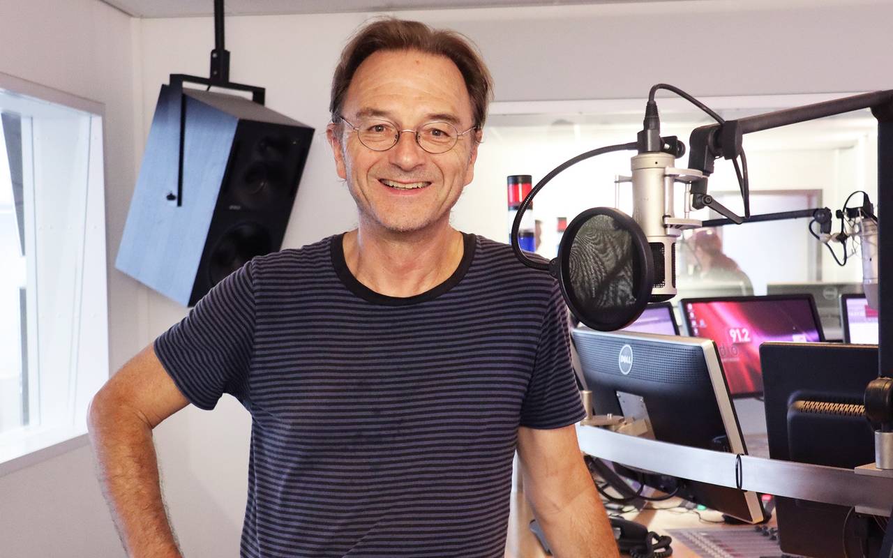 Fritz Eckenga im Radio 91.2-Studio in Dortmund.