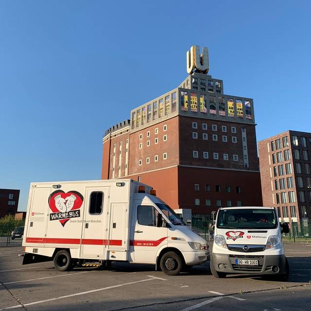 Dortmunder Wärmebus vor dem U-Turm