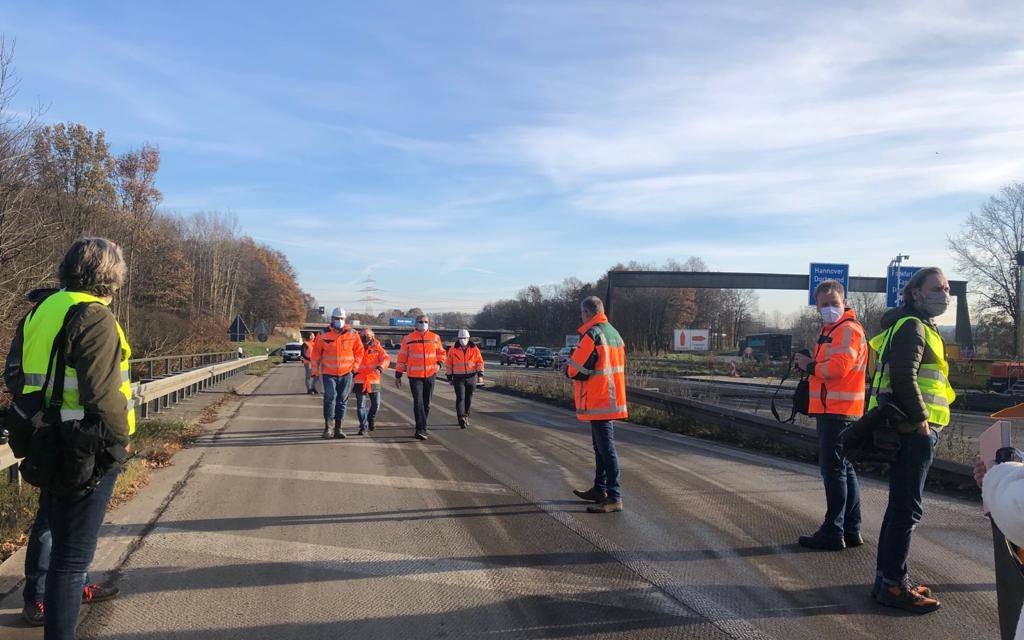 Weniger Staus demnächst auf der A 44, so hofft Straßen NRW durch den Umbau des Autobahnkreuzes Dortmund /Witten erreichen zu können.
