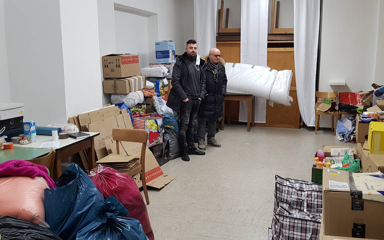von links: Josip Burazin und Pfarrer Don Zrinko Brkovic von der kroatisch katholischen Kirchgemeinde Dortmund