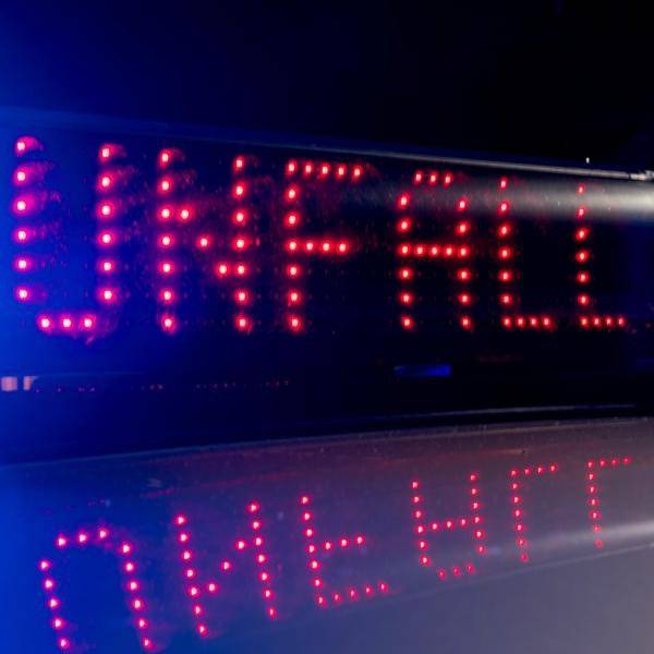Blaulicht mit Hinweis Unfalls