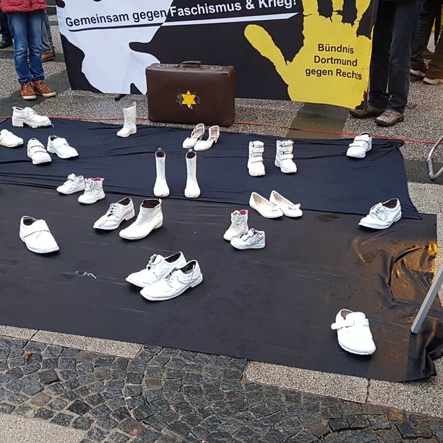 Gedenken an Holocaust-Opfer auf dem Reinoldikirche