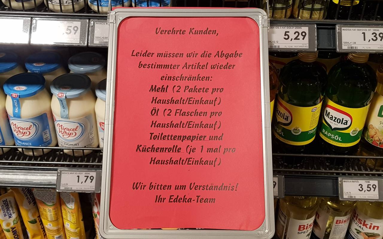EDEKA-Filiale rationiert u.a. Speiseöl und Mehl in Dortmund