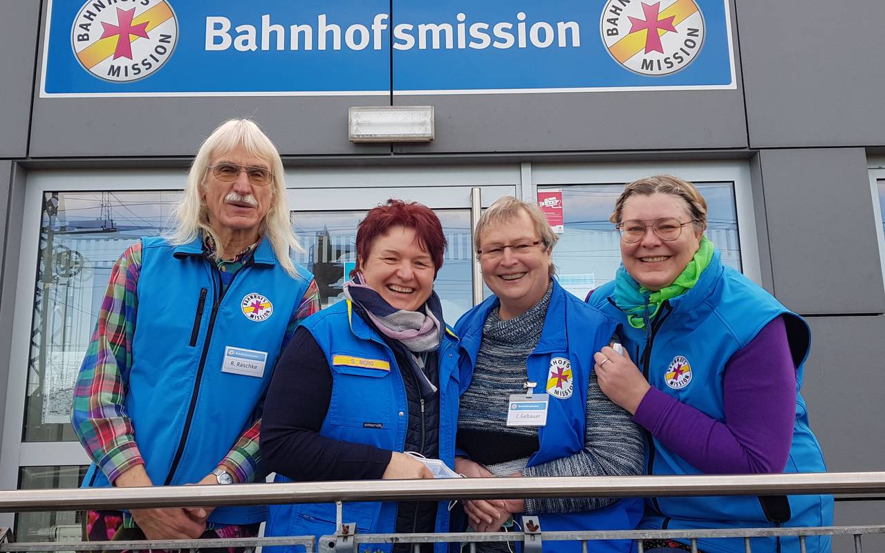 Reinhardt Raschke, Swetlana Berg, Christina Gebauer, Christiane Wittler von der Dortmunder Bahnhofsmission.
