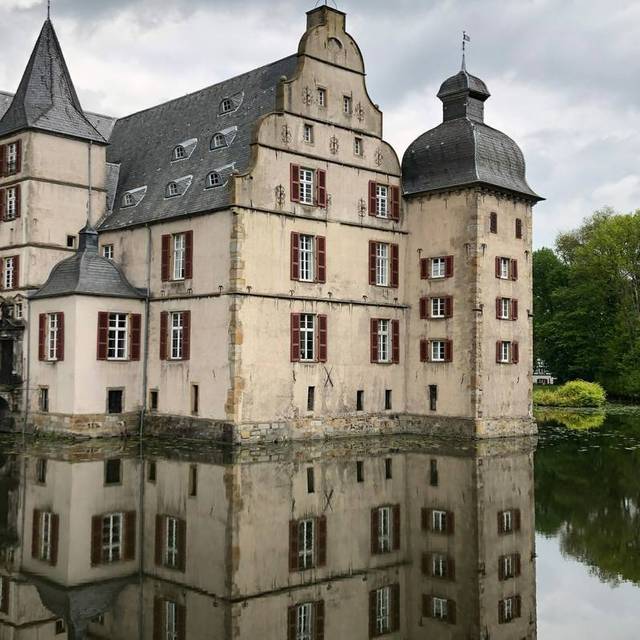 Schloss Bodelschwingh: Wasserschloss in Dortmund