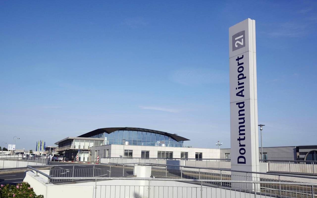 Der Dortmunder Airport von vorne