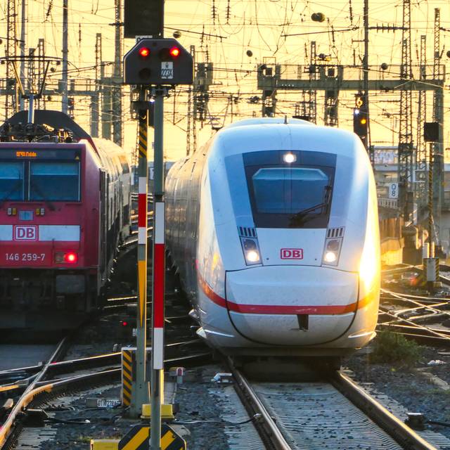 ICE und Regionalbahn