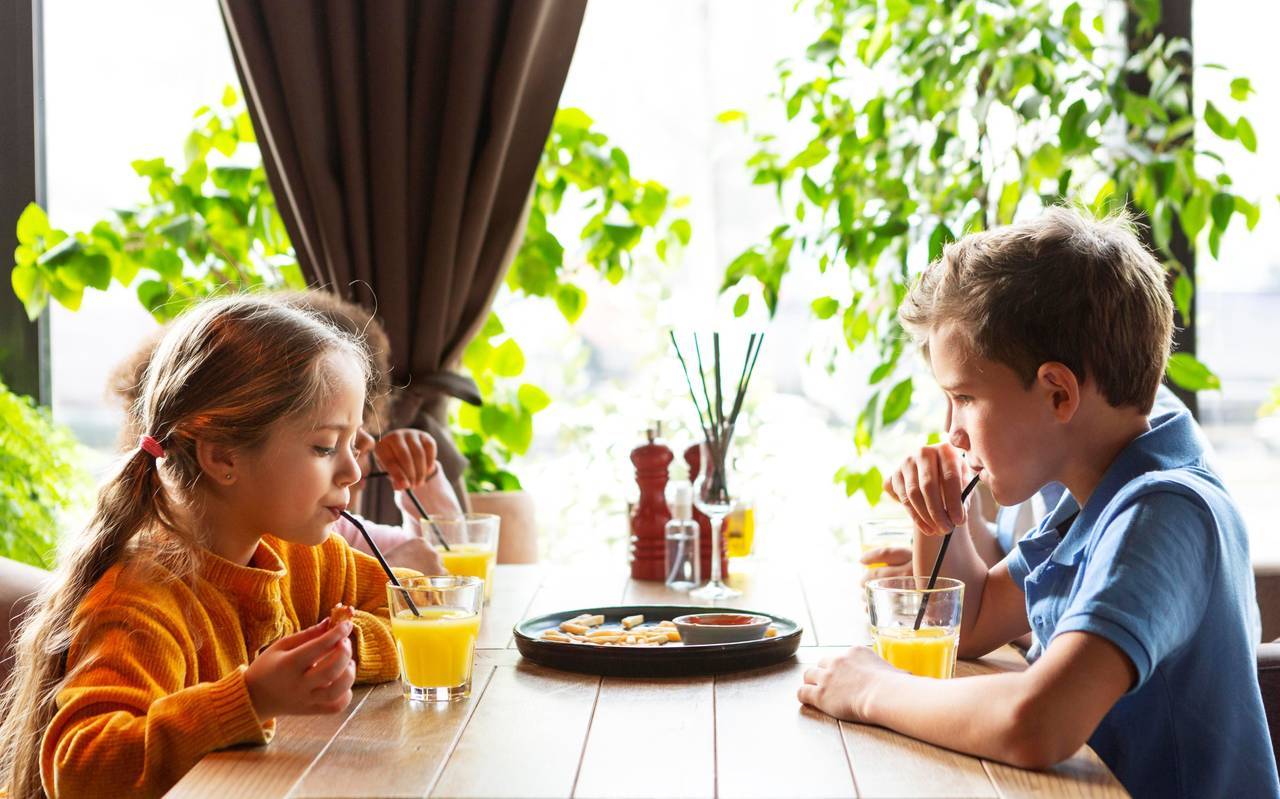 Kinder im Restaurant
