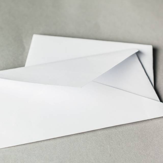 Zwei Briefumschläge