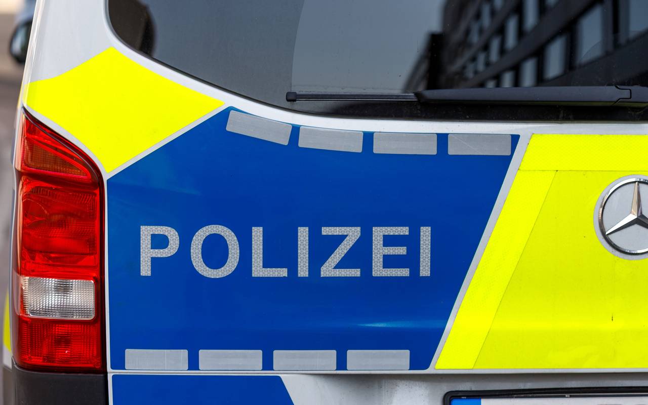 Heck eines Polizeifahrzeugs.