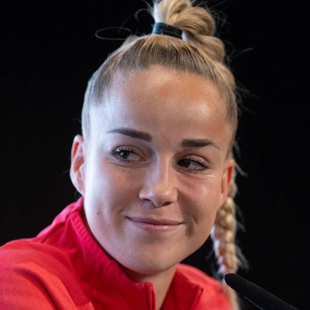 Pressekonferenz Fußball Nationalmannschaft Frauen