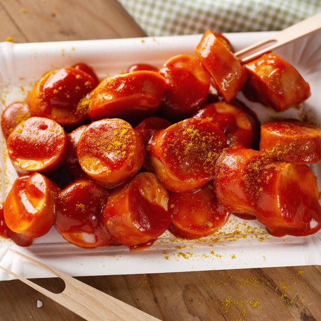 Currywurst (Symbolbild)