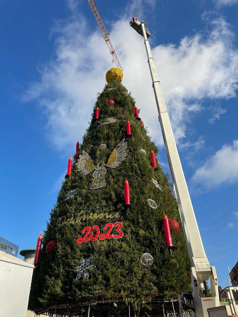 Dortmund Weihnachtsbaum mit neuer Spitze Radio 91.2