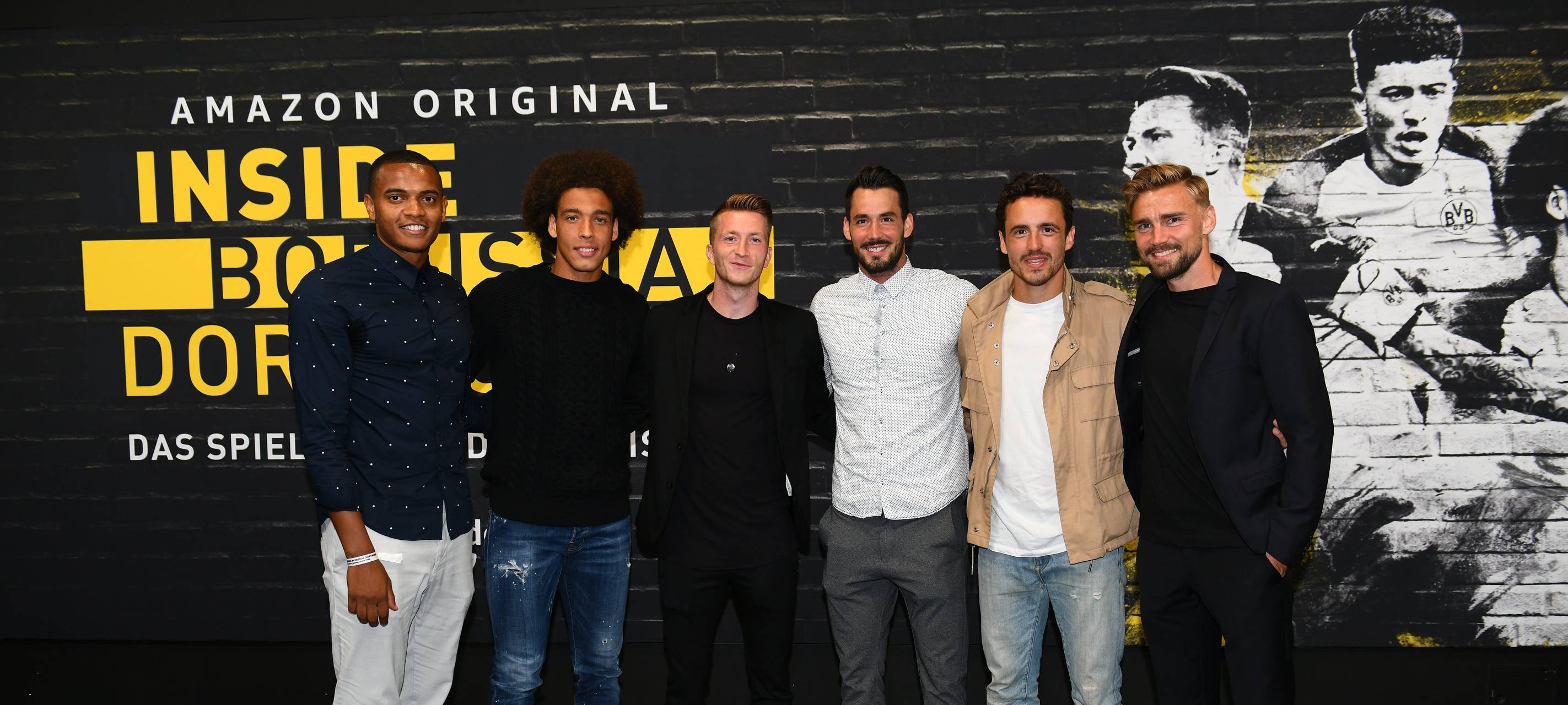 Spieler des BVB bei der Weltpremiere von Inside Borussia Dortmund.