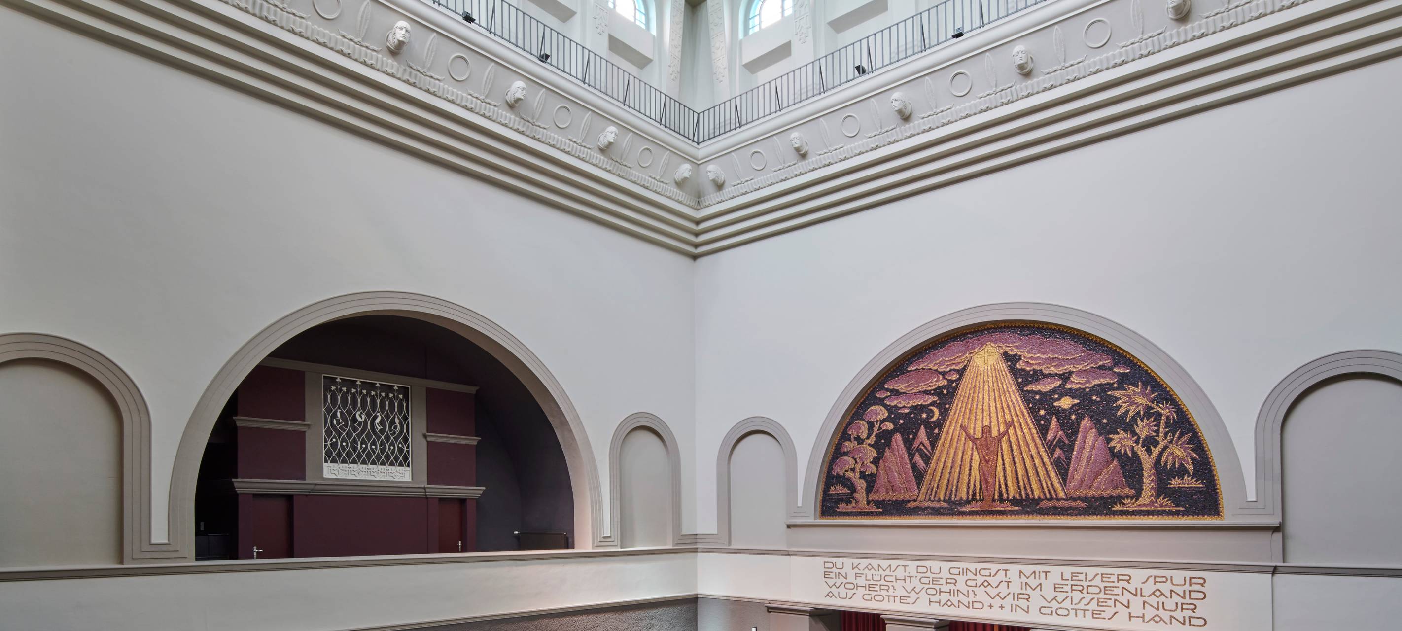 Renovierte Trauerhalle am Hauptfriedhof wiedereröffnet