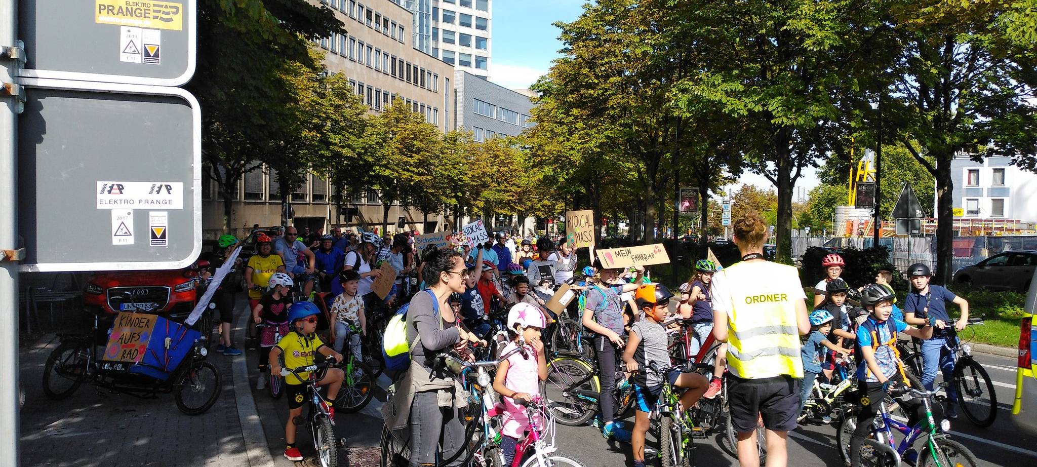 Familien-Fahrraddemo in Dortmund