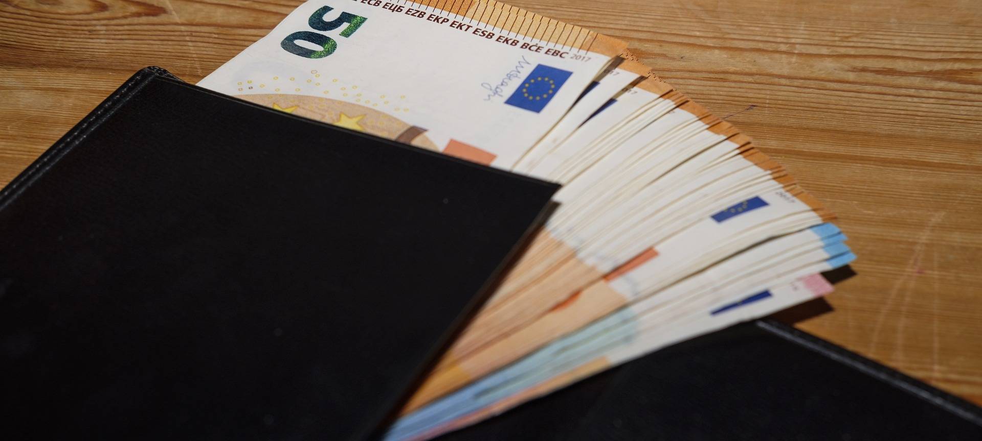 Geldscheine (Symbolbild)