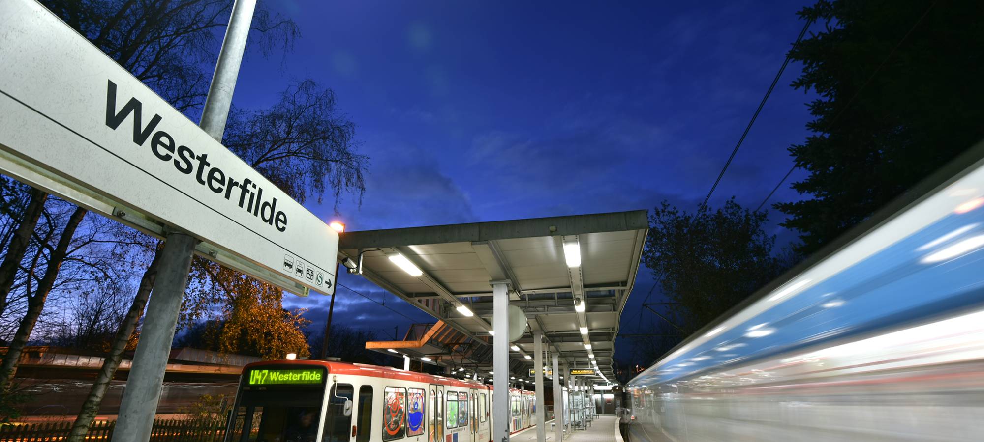 Stadtbahn an der Haltestelle Westerfilde.