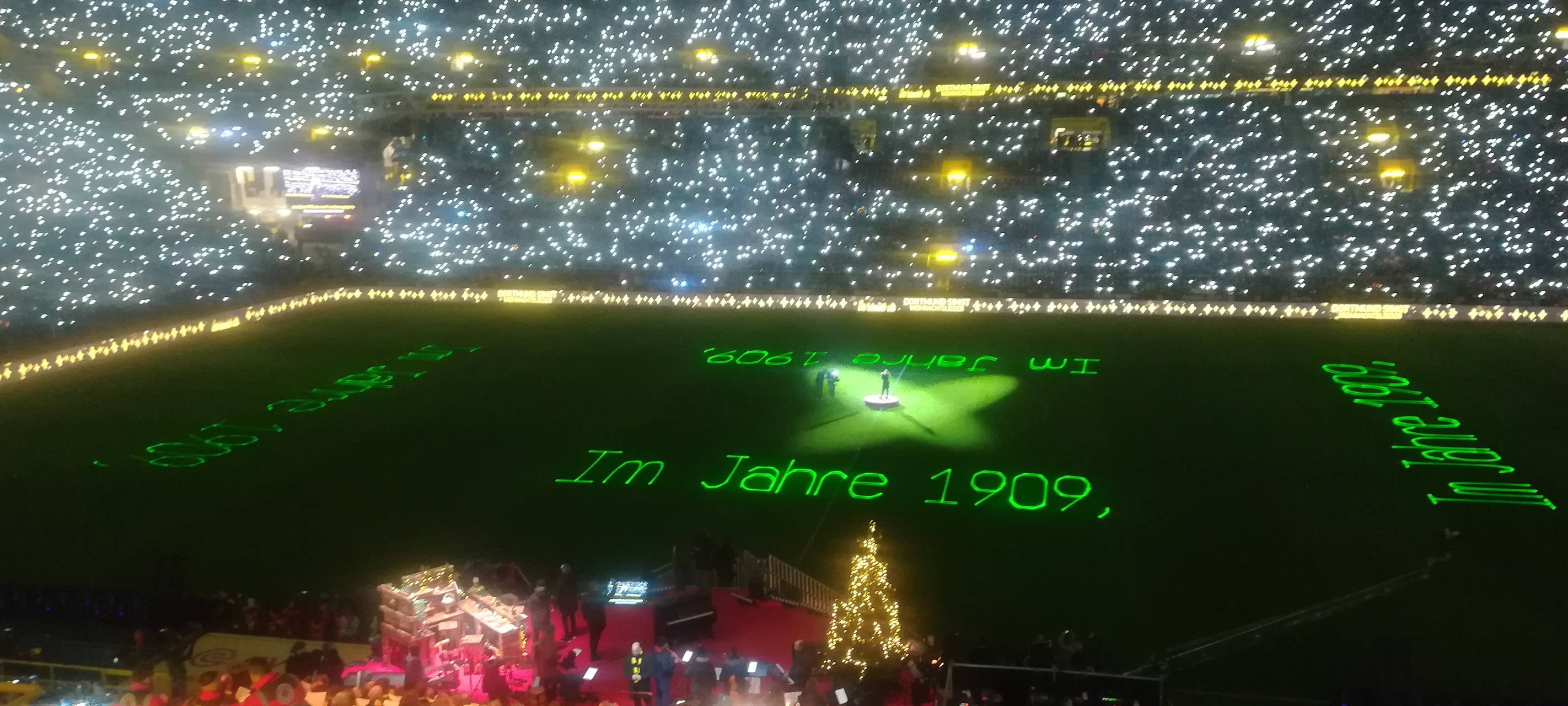 Dortmund: Über 73.000 Menschen beim Weihnachtssingen