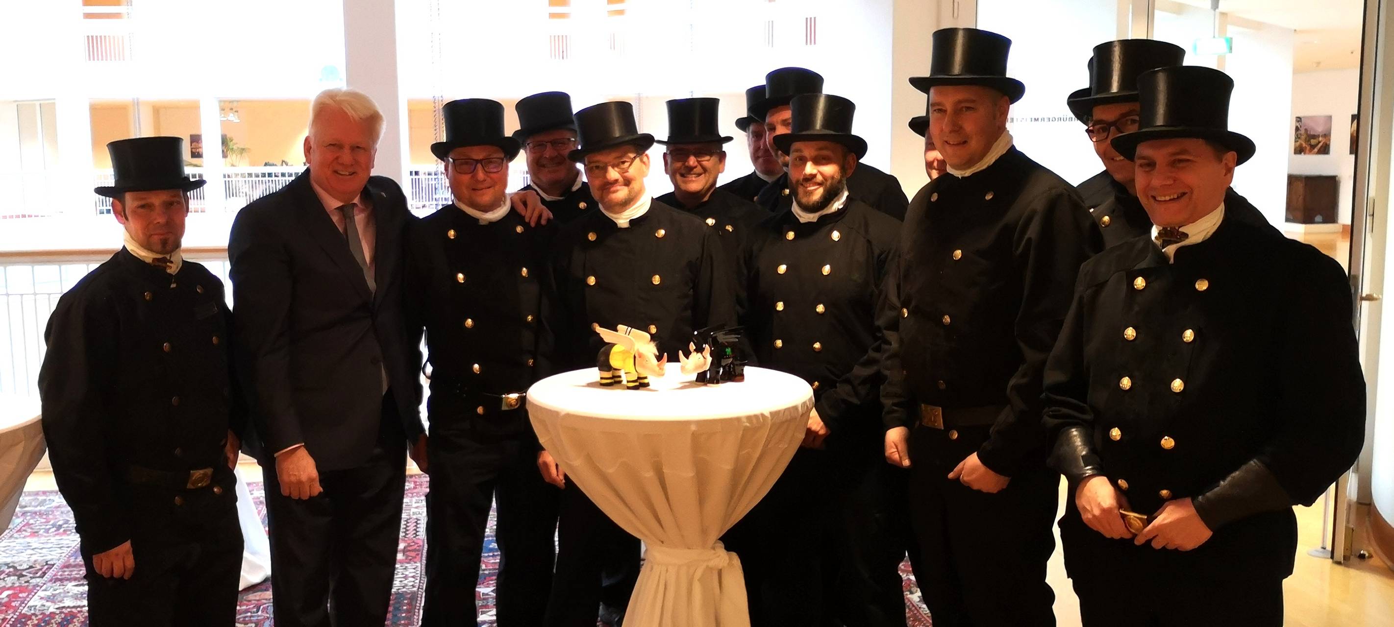 Ullrich Sierau empfängt Sternsinger und Schornsteinfeger