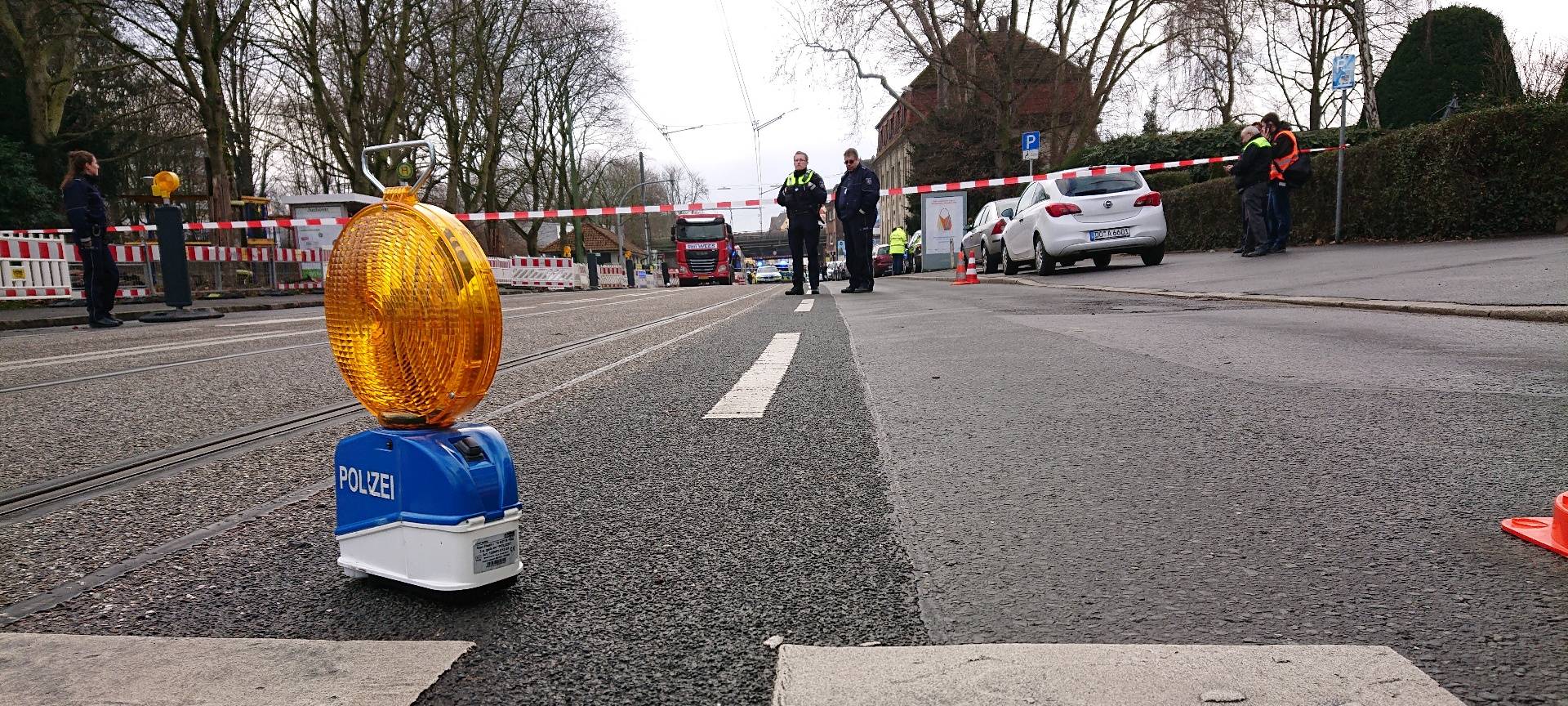 Unfallabsperrung Körner Hellweg / Wambeler Hellweg.