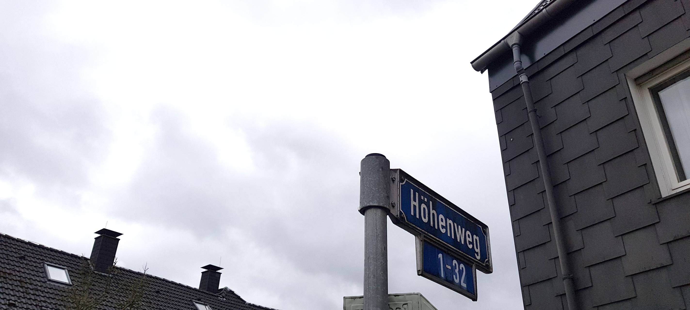 Straßenschild "Höhenweg" in Dortmund