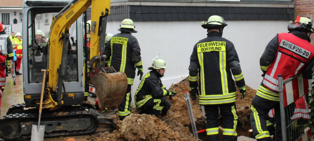 Bauarbeiter teilweise verschüttet
