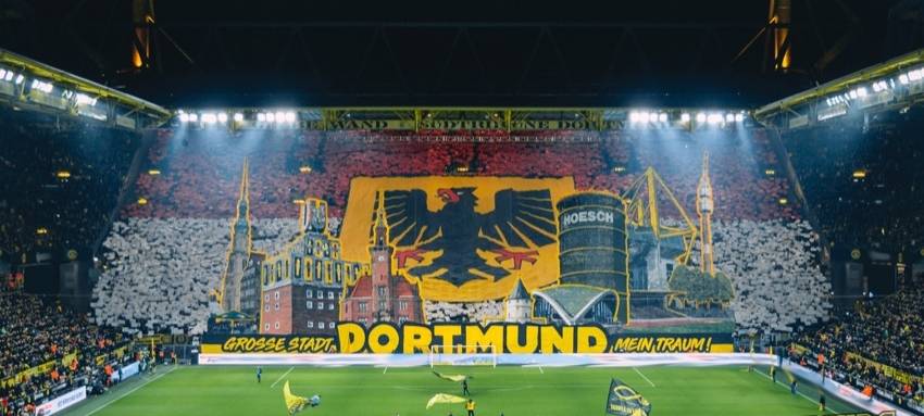 Südtribüne auch in CL Stehplatztribüne