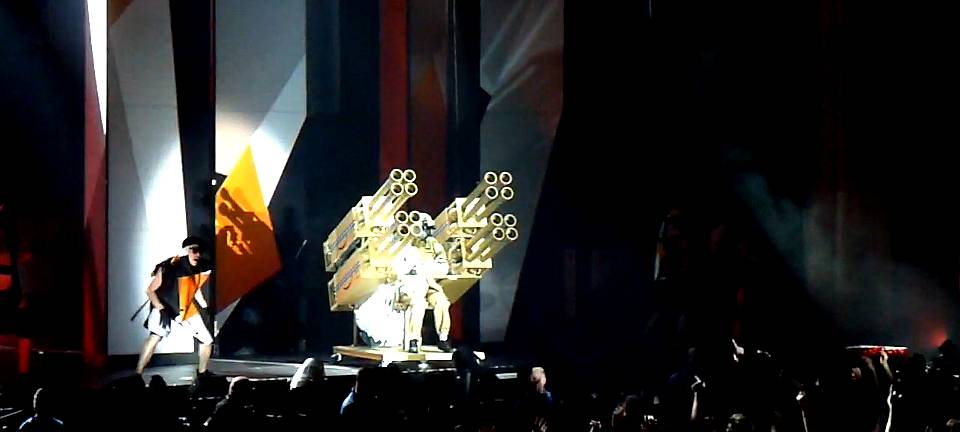 „Kindergeburtstag für Erwachsene“ - Deichkind in Dortmund