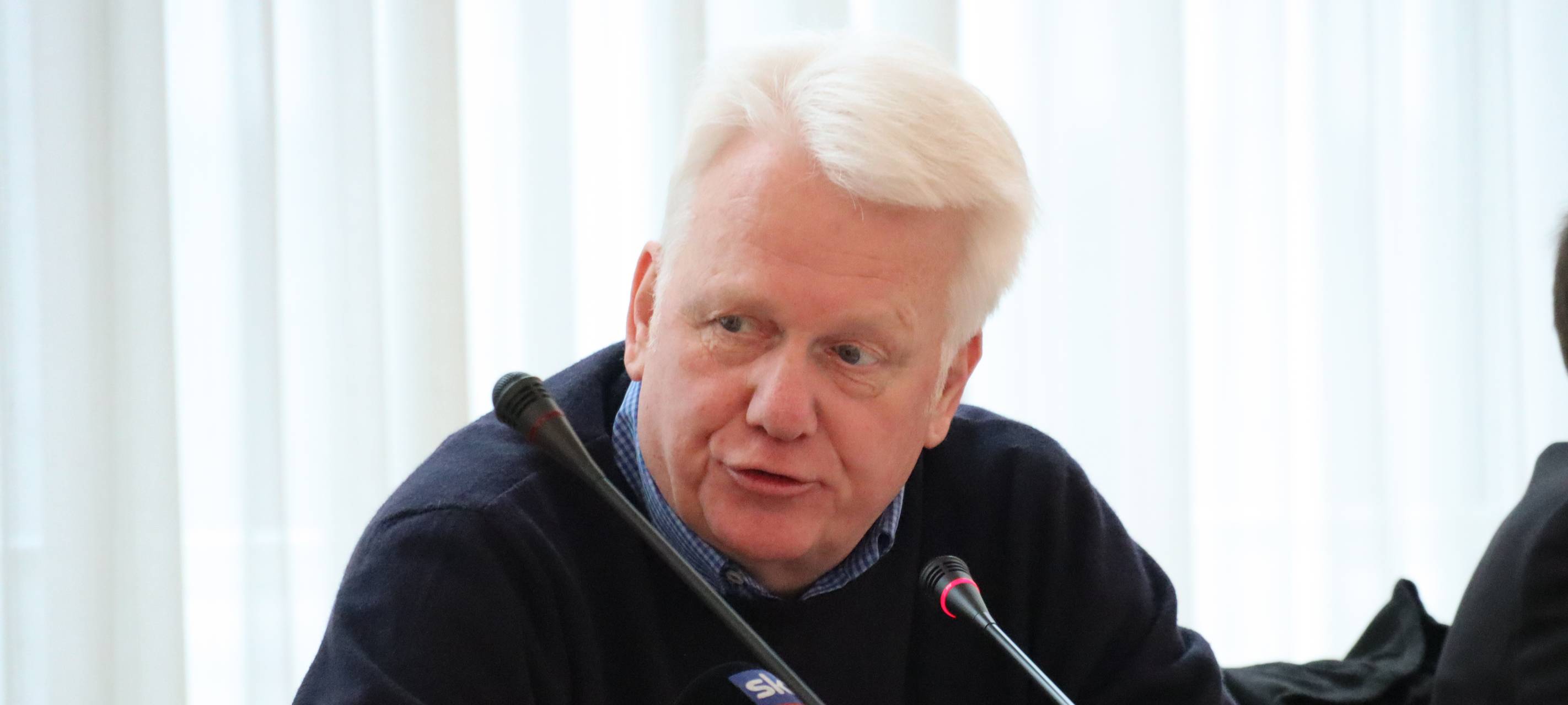 Dortmund Oberbürgermeister Ullrich Sierau sorgt sich um baldige Corona-Impfungen