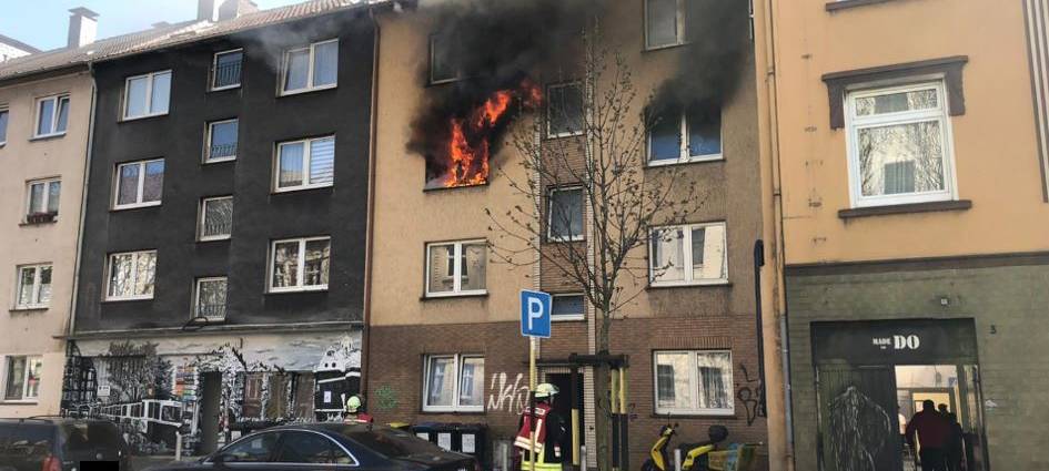 Wohnung am Borsigplatz brennt.