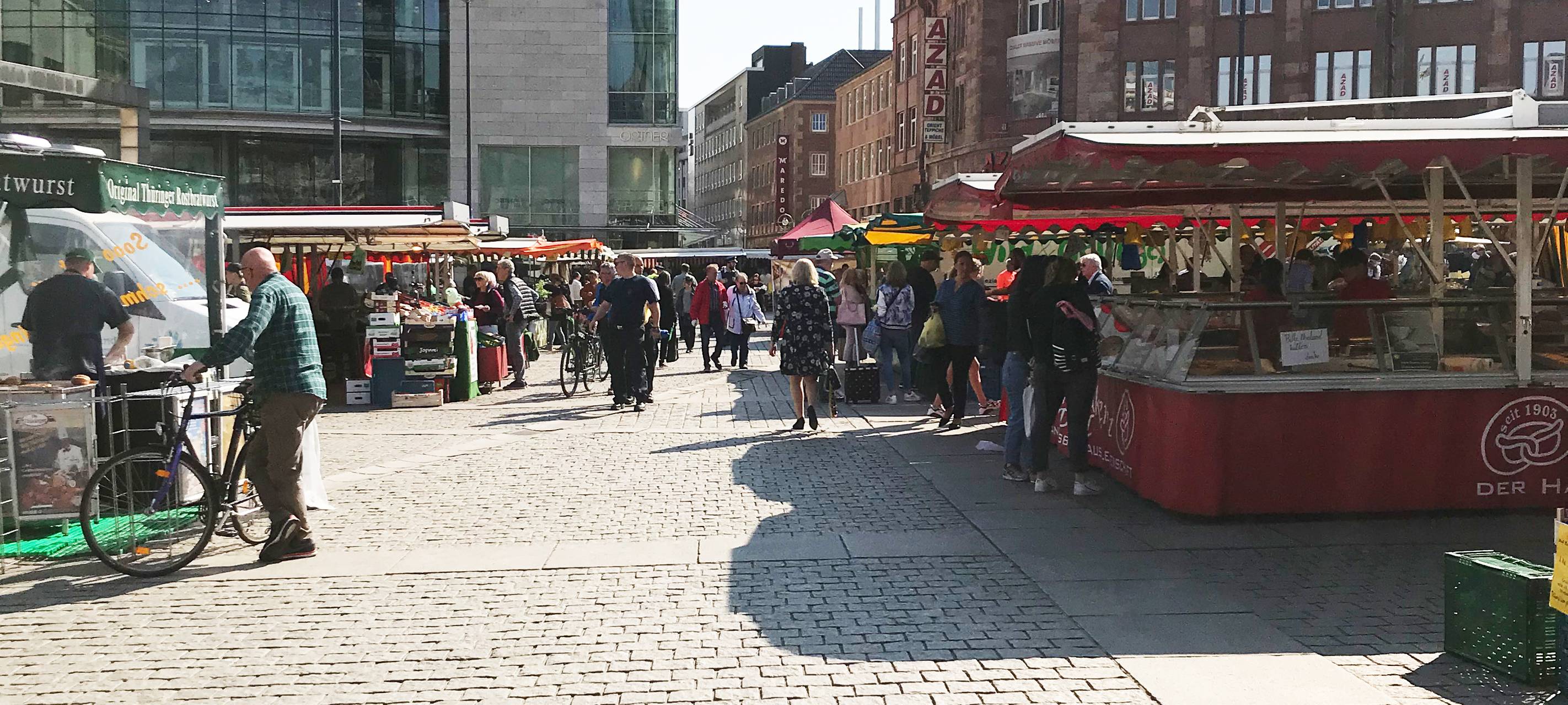 Wochenmarkt auf dem Hansaplatz in der Coronazeit.