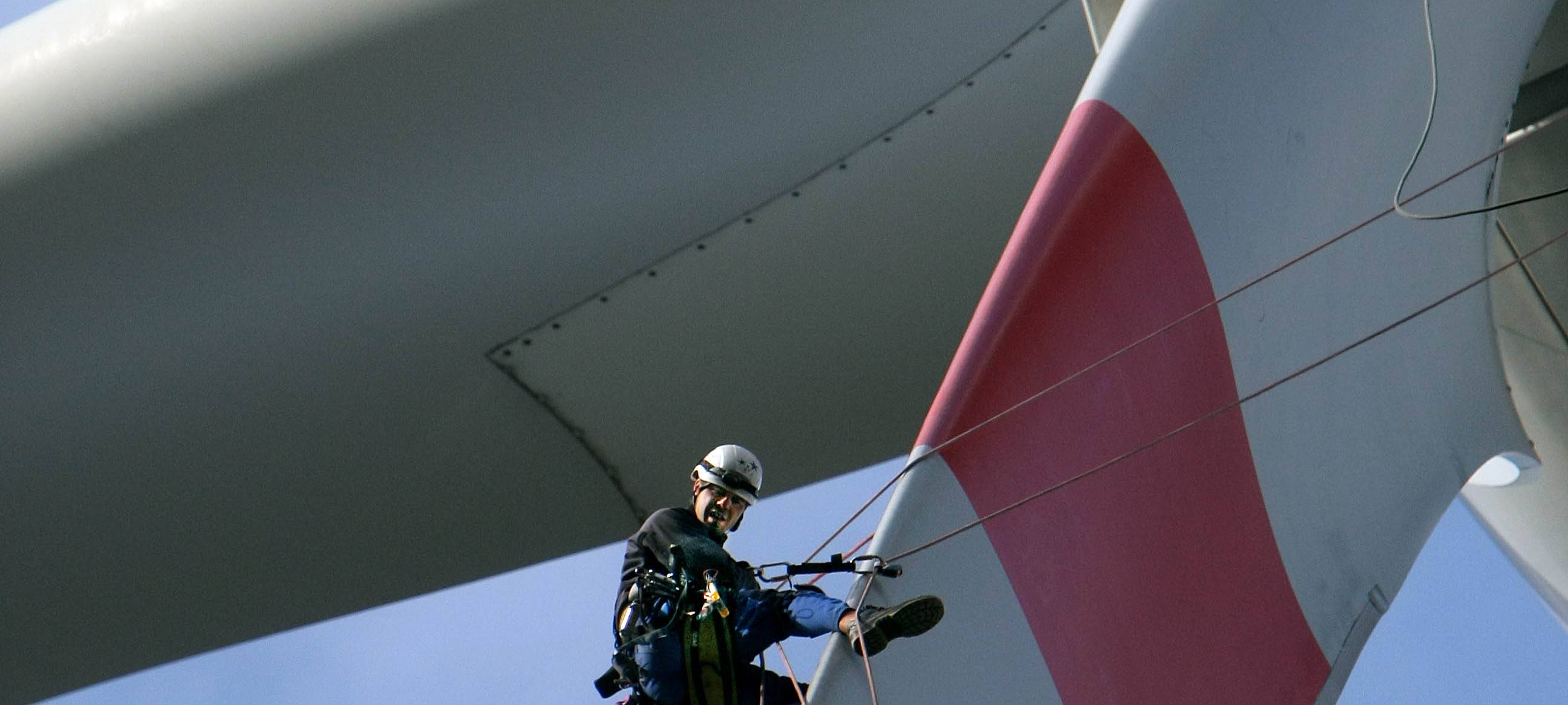 Windrad Kletterer in Dortmund.